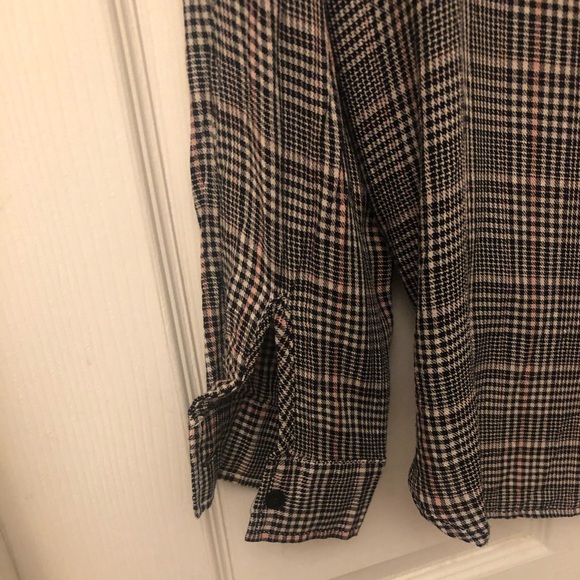 Max Studio Tie Waist Plaid Blouse, Size Medium - Picture 8 of 8